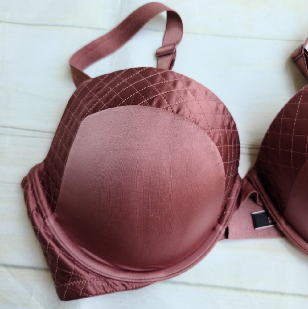 Victoria's Secret Very Sexy Quilted Push up 36DD - Picture 4 of 8